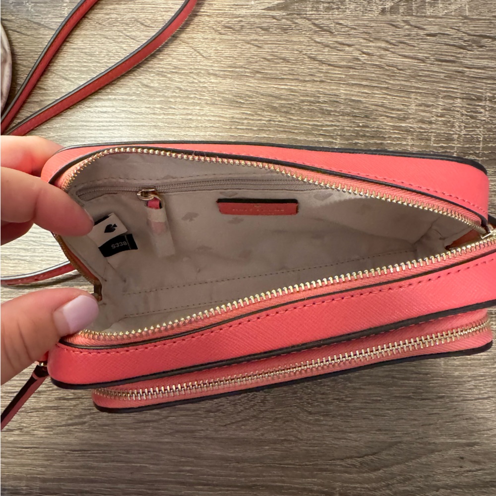 Kate spade crossbody - Picture 3 of 3